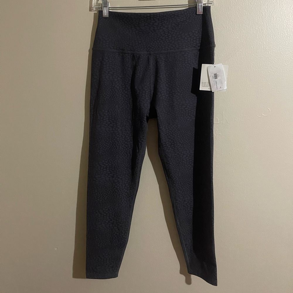 Beyond Yoga Gray Patterned Leggings Size Large NWT